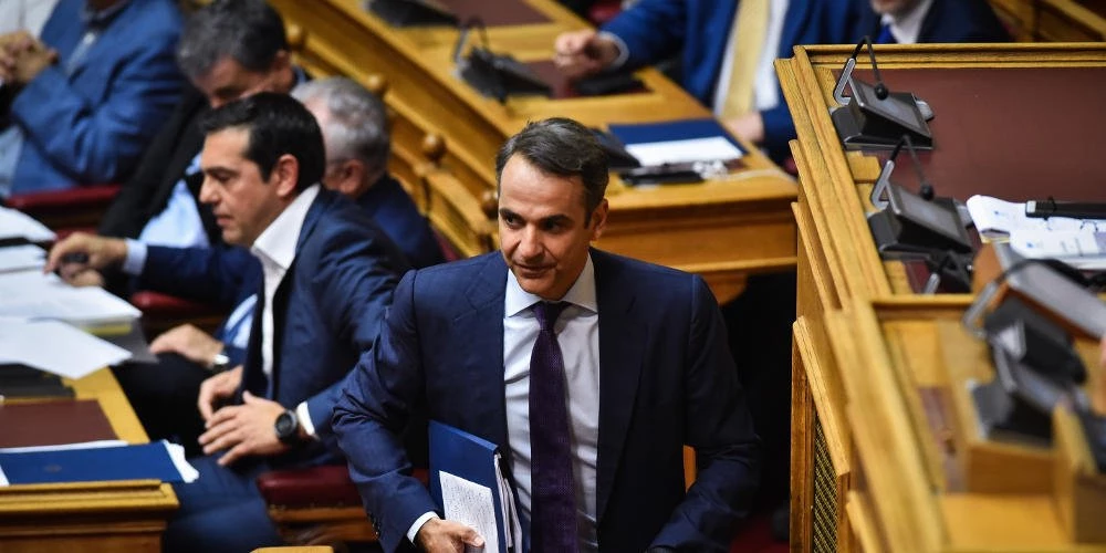 Ζωντανά από τη Βουλή η συζήτηση για την ανομία στα Πανεπιστήμια (βίντεο)